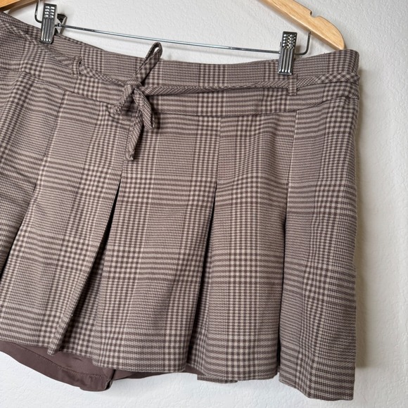 Hollister Brown Plaid Pleated Mini Skirt - Picture 5 of 12
